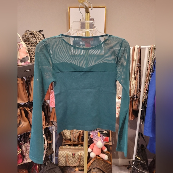 NWT Cropped Mesh Long Sleeve with Ribbed Bodice - Picture 2 of 5